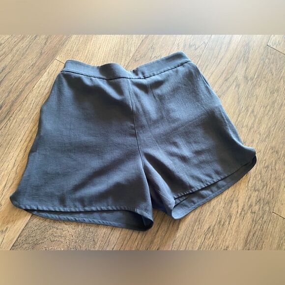 Lululemon Flat Front Relaxed Shorts - Picture 2 of 6